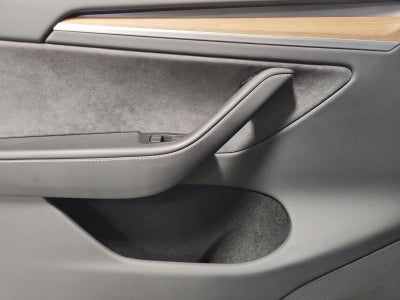 2024 Tesla Modely Base