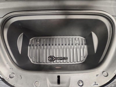 2024 Tesla Modely Base