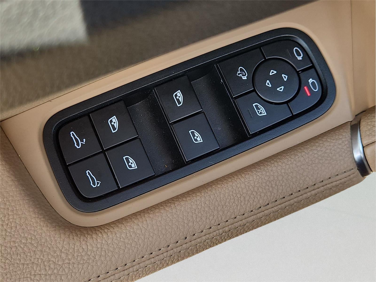 2022 Porsche Cayenne Base