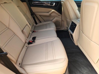2022 Porsche Cayenne Base