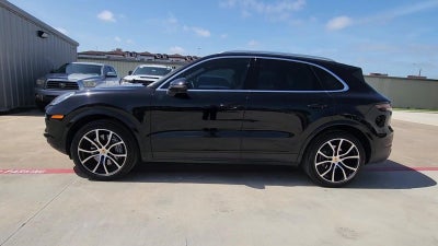2022 Porsche Cayenne Base