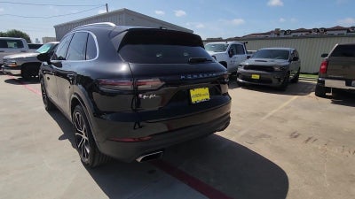 2022 Porsche Cayenne Base