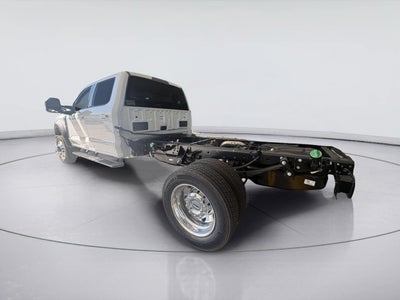 2027 Ford Super Duty F-450 DRW LARIAT