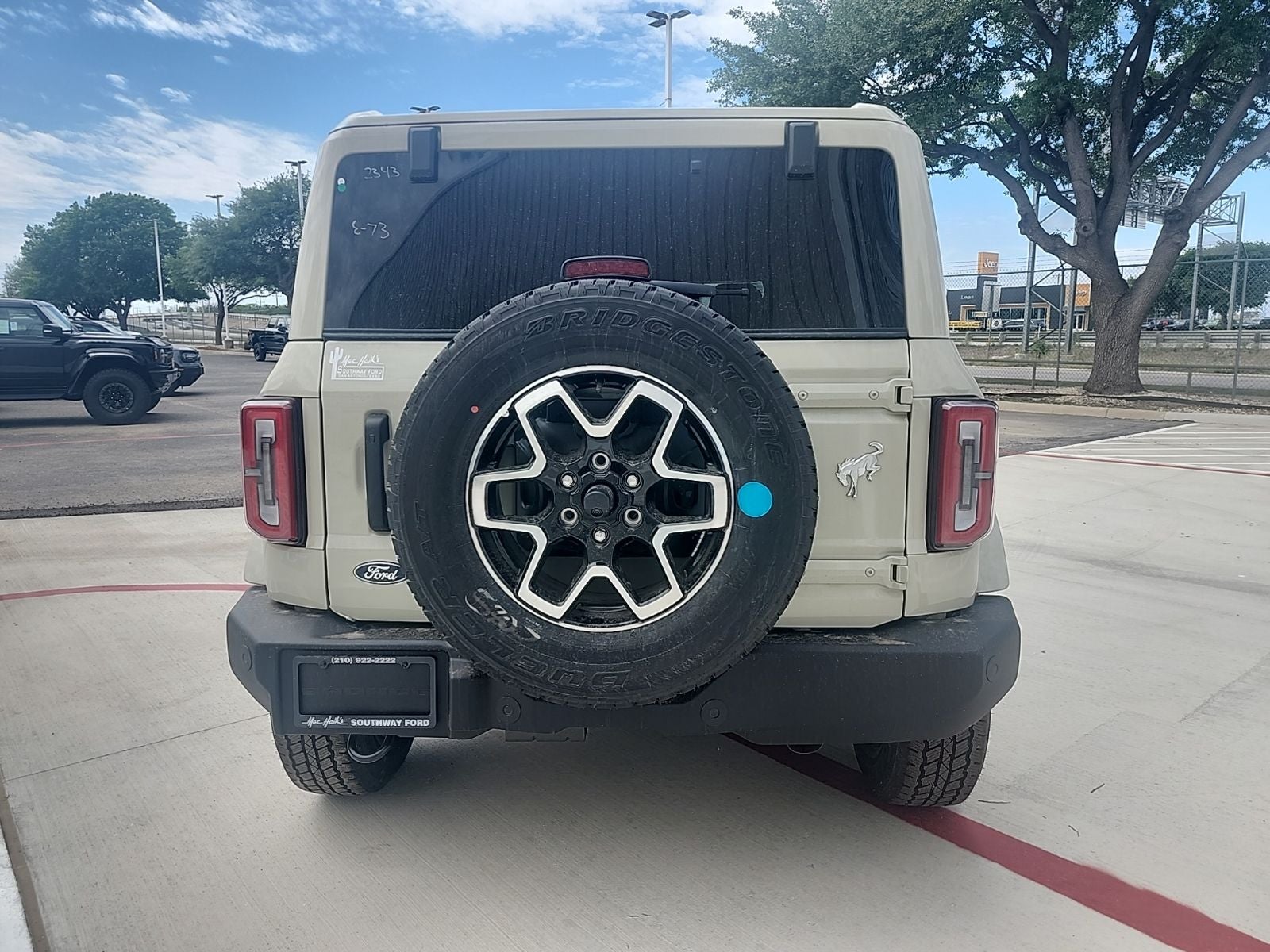 2026 Ford Bronco Outer Banks