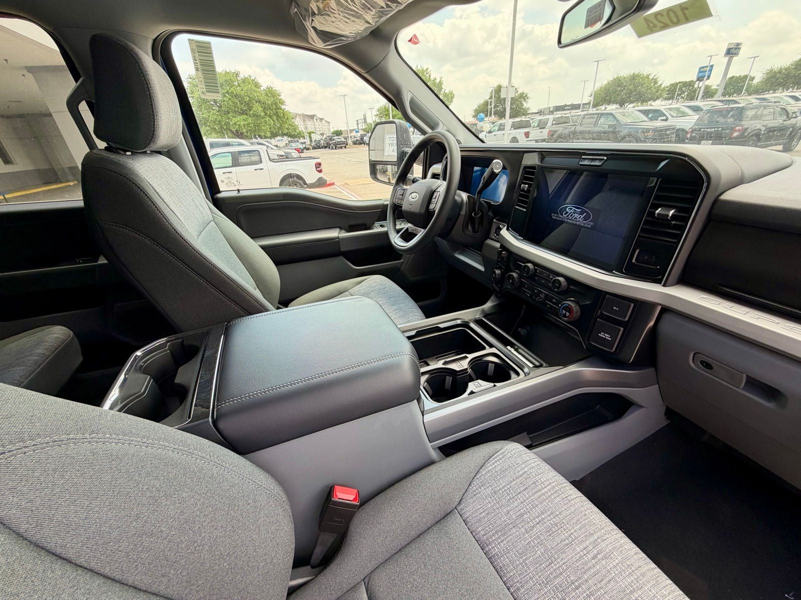 2026 Ford F-250SD XLT Off Road 37