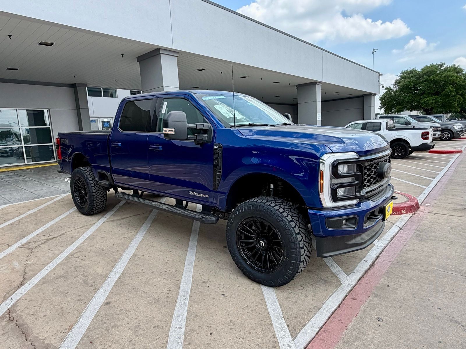 2026 Ford F-250SD XLT Off Road 37