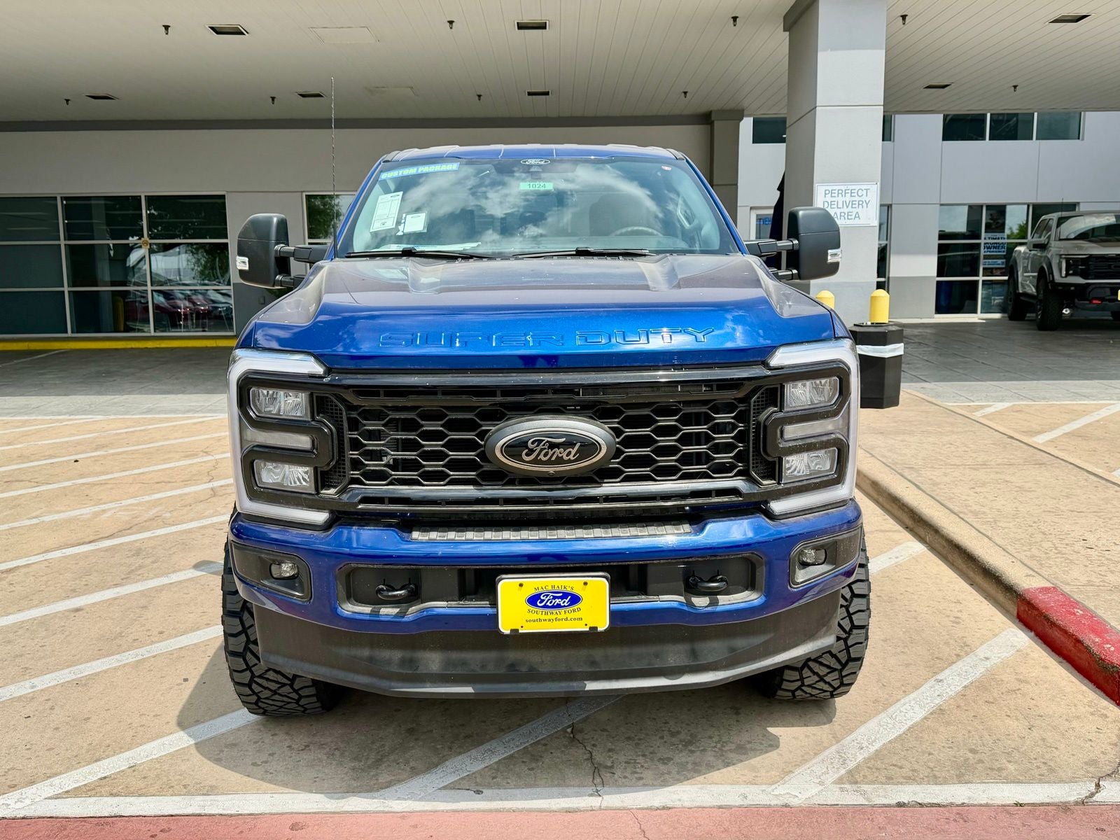 2026 Ford F-250SD XLT Off Road 37