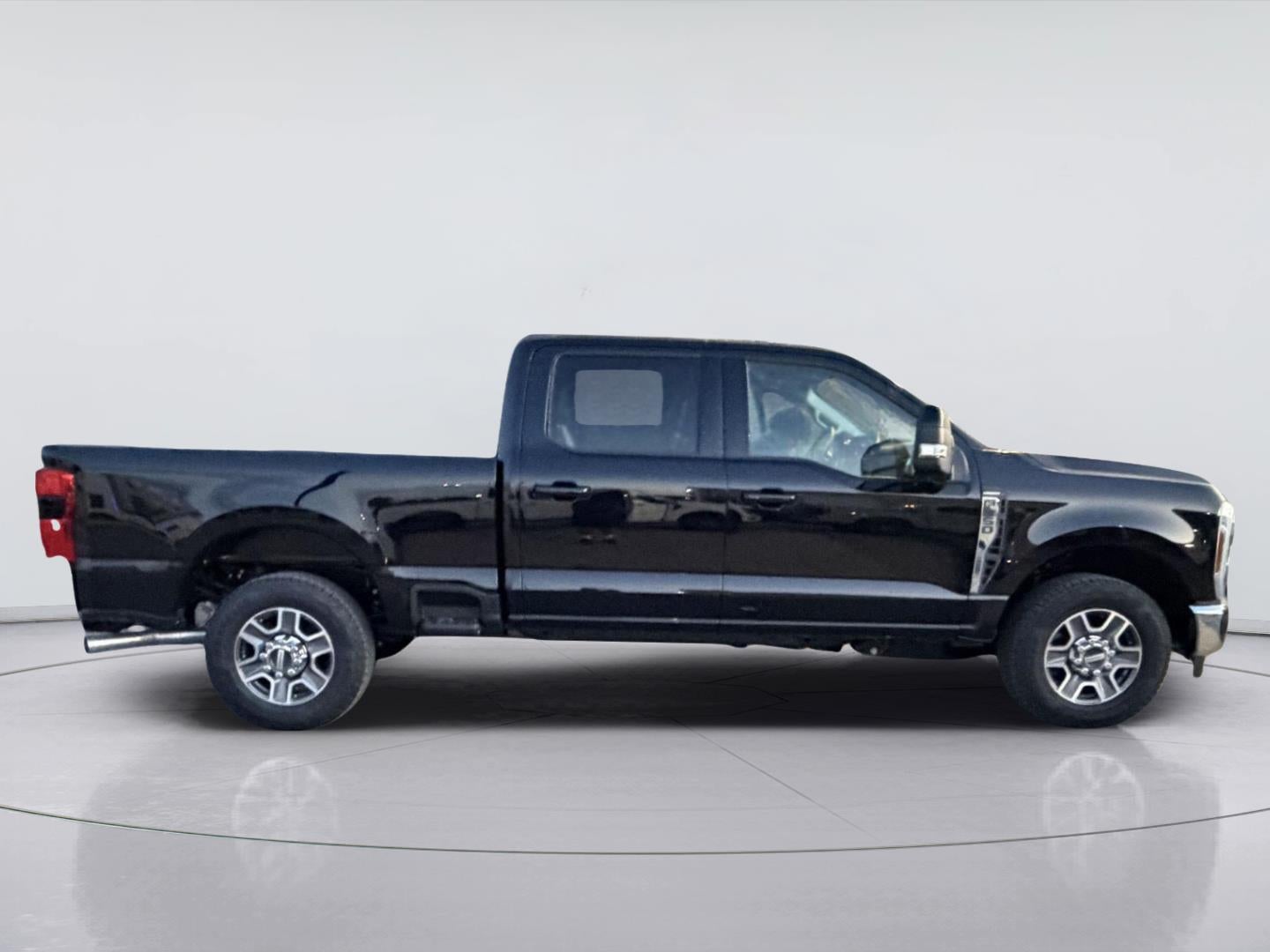 2027 Ford Super Duty F-350 Lariat