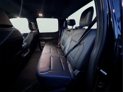 2027 Ford Super Duty F-350 Lariat