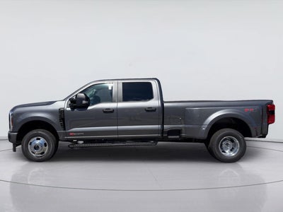 2027 Ford Super Duty F-350 DRW XL