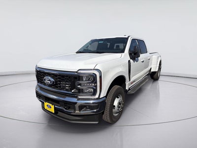 2027 Ford Super Duty F-350 DRW XLT