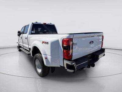 2027 Ford Super Duty F-350 DRW XLT