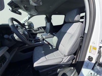 2027 Ford Super Duty F-350 DRW XLT