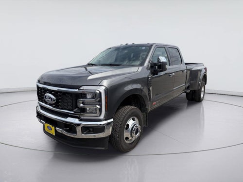 2027 Ford Super Duty F-350 DRW Lariat