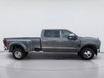 2027 Ford Super Duty F-350 DRW Lariat