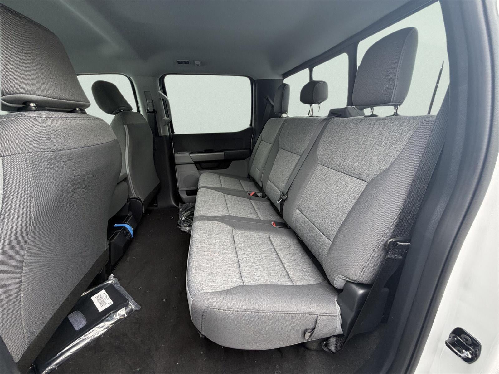 2027 Ford Super Duty F-350 DRW XL