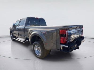 2027 Ford Super Duty F-350 DRW King Ranch