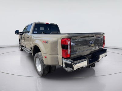 2027 Ford Super Duty F-350 DRW XLT