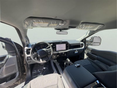 2027 Ford Super Duty F-350 DRW XLT