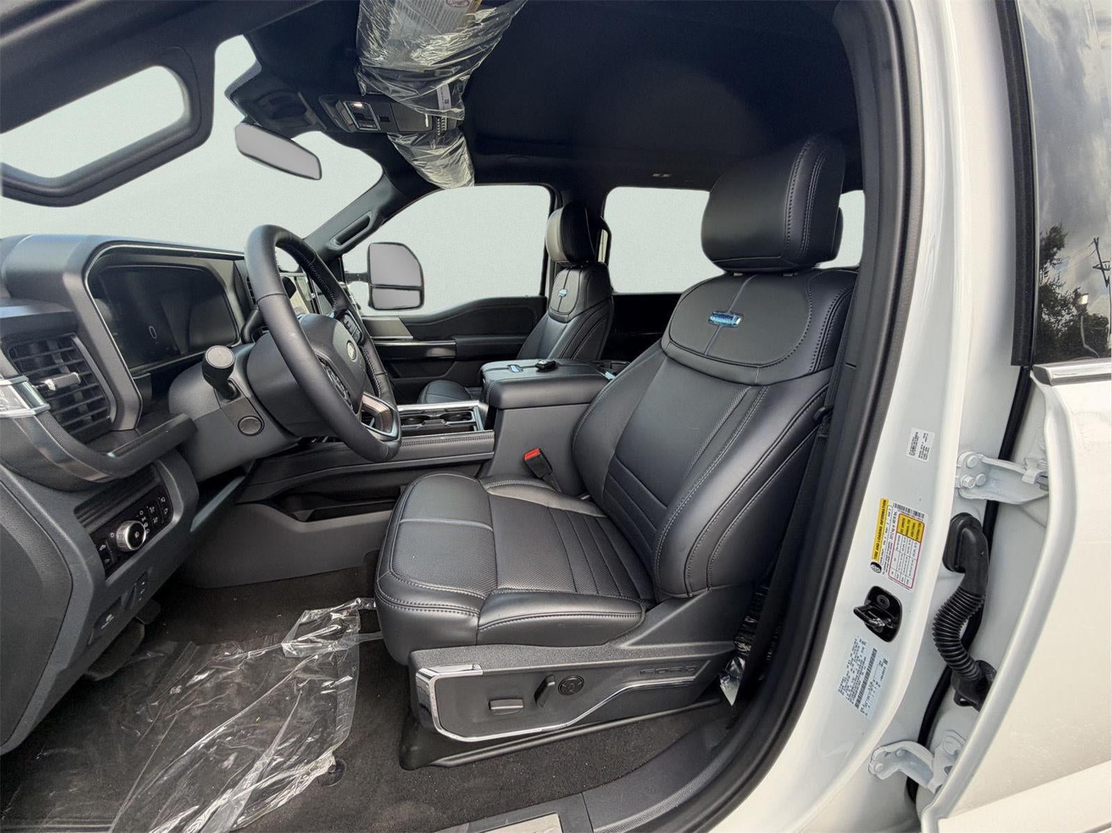 2027 Ford Super Duty F-450 DRW Platinum