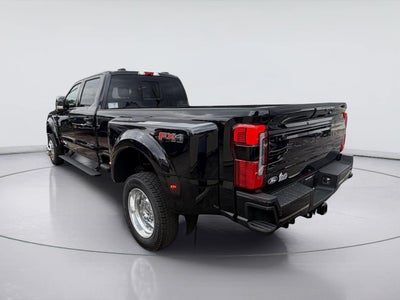 2027 Ford Super Duty F-450 DRW Platinum