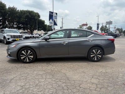 2022 Nissan Altima 2.5 SV