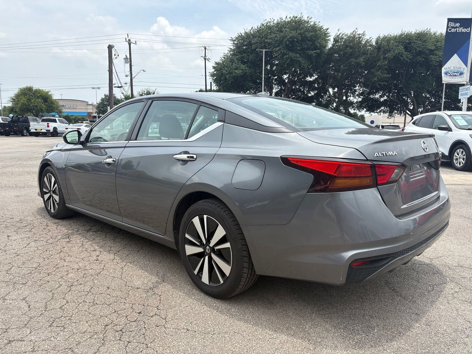 2022 Nissan Altima 2.5 SV
