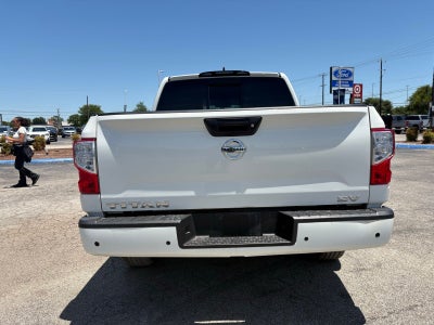 2022 Nissan Titan SV
