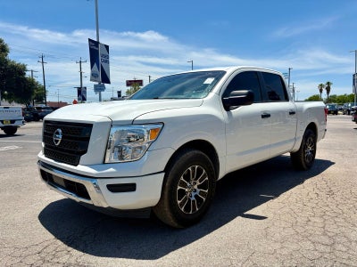2022 Nissan Titan SV