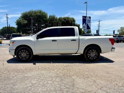 2022 Nissan Titan SV