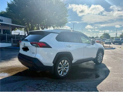 2022 Toyota RAV4 XLE Premium