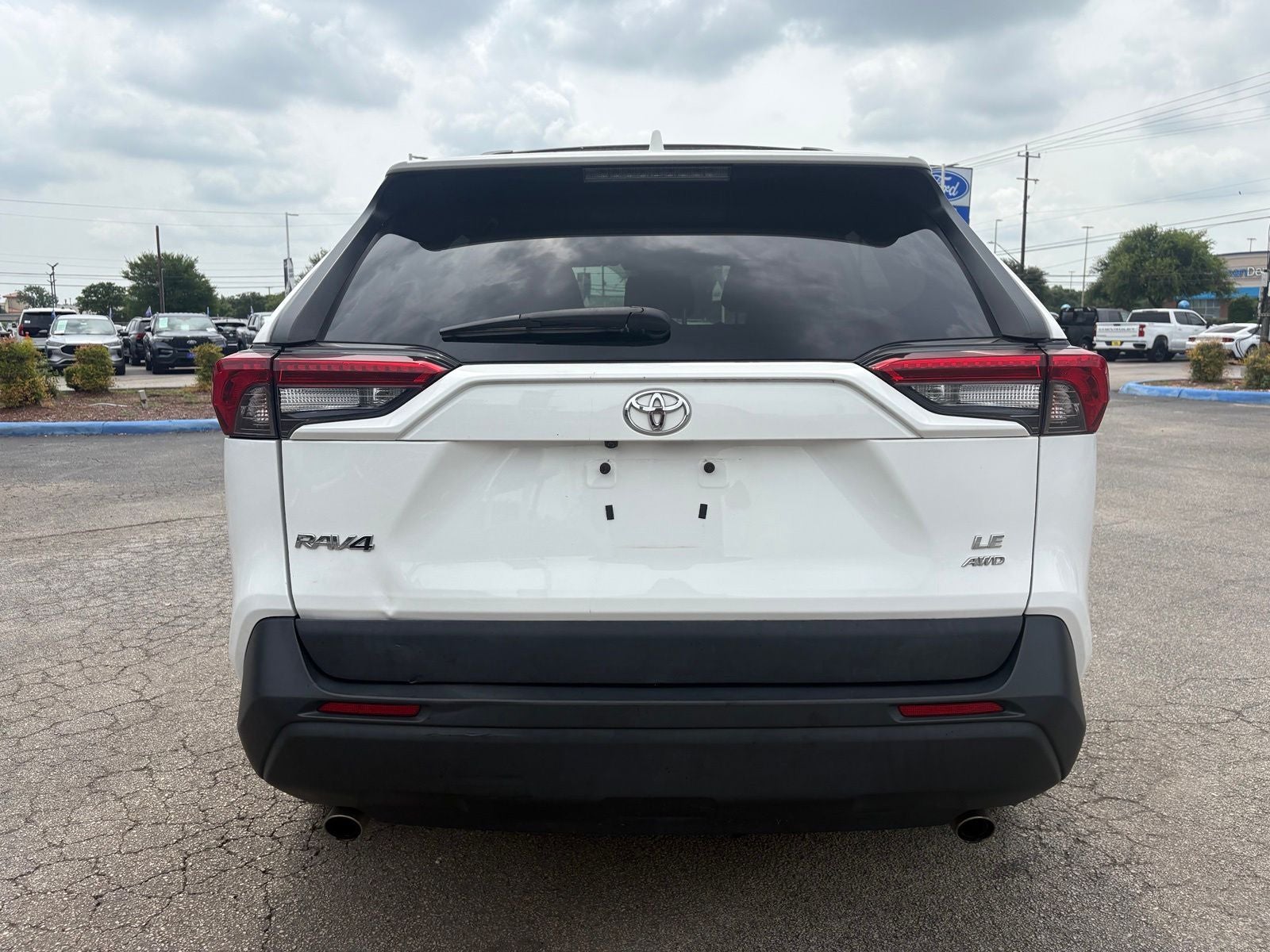 2020 Toyota RAV4 LE