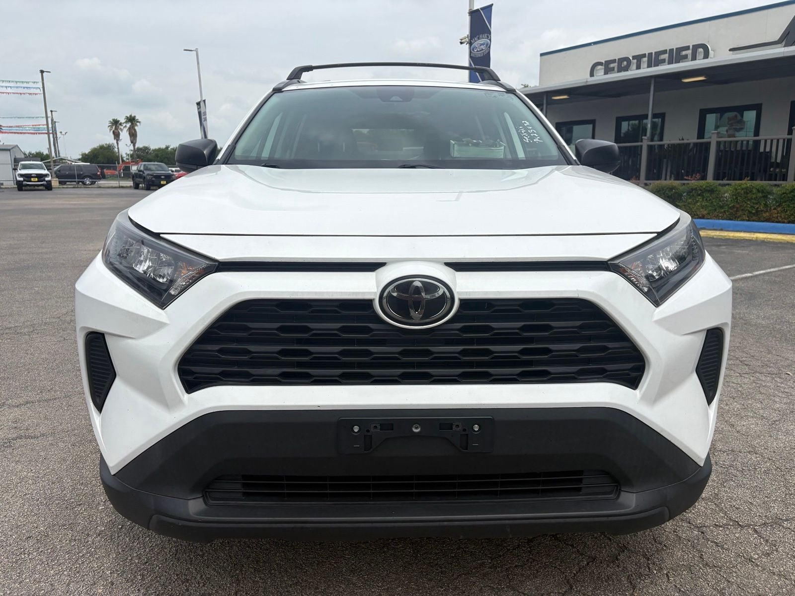2020 Toyota RAV4 LE