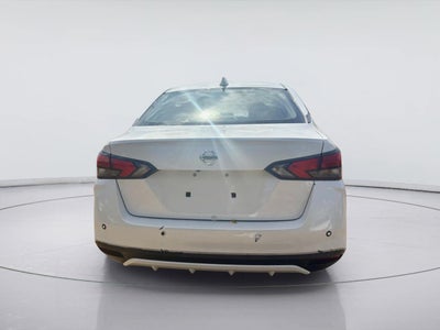 2022 Nissan Versa SV