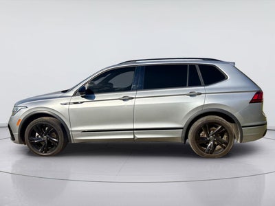 2023 Volkswagen Tiguan SE R-Line Black