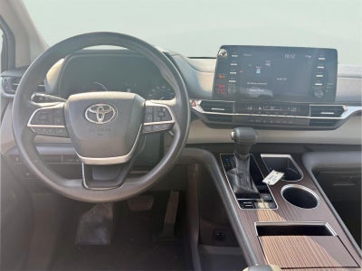 2021 Toyota Sienna LE