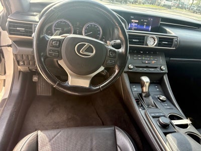 2016 Lexus RC 200t