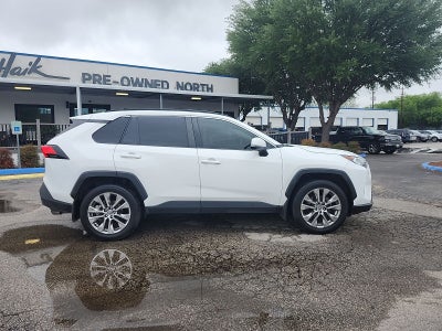 2020 Toyota RAV4 XLE Premium