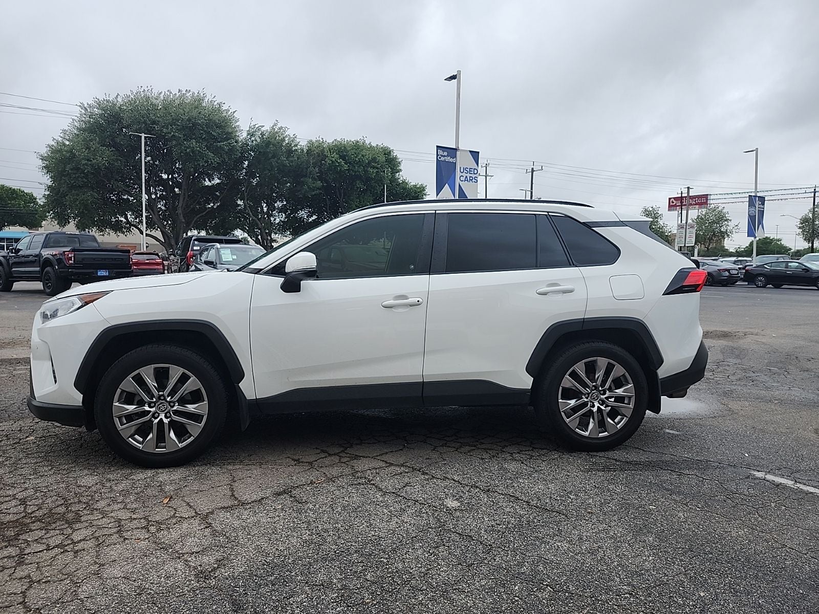 2020 Toyota RAV4 XLE Premium