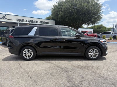 2022 Kia Carnival LXS