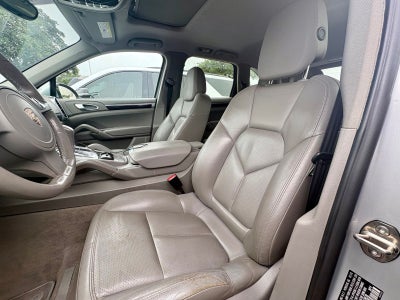 2011 Porsche Cayenne Base