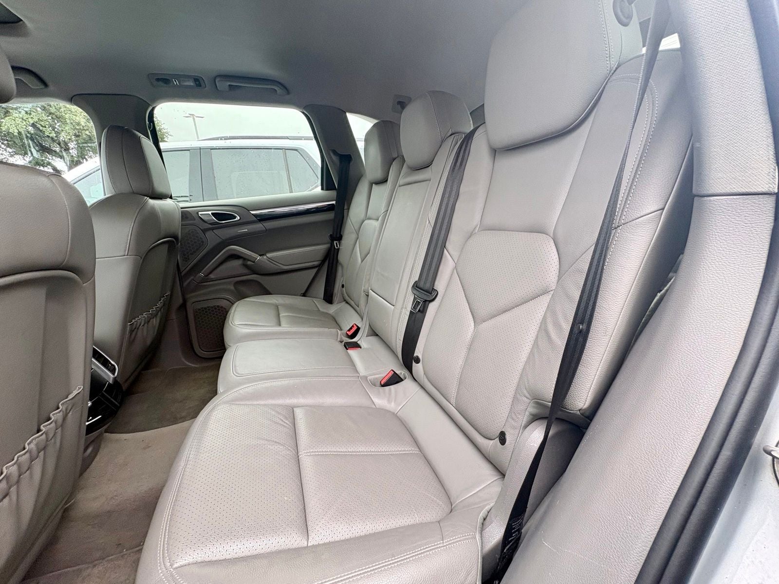 2011 Porsche Cayenne Base