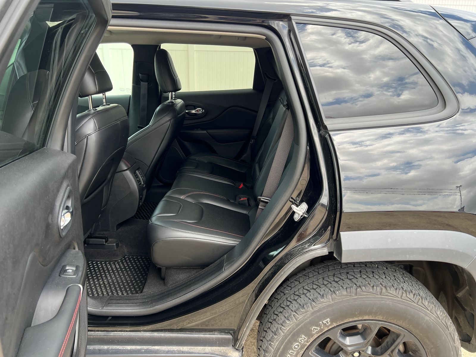 2020 Jeep Cherokee Trailhawk