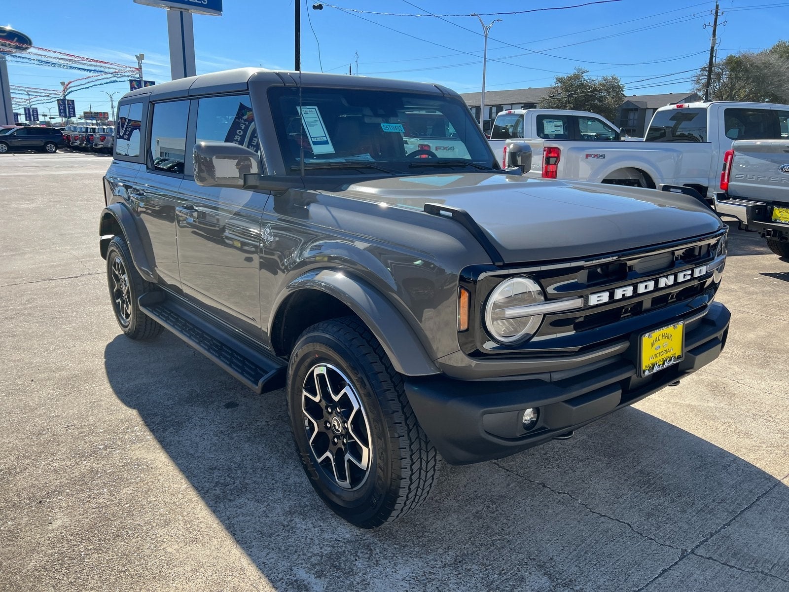 2025 Ford Bronco Outer Banks