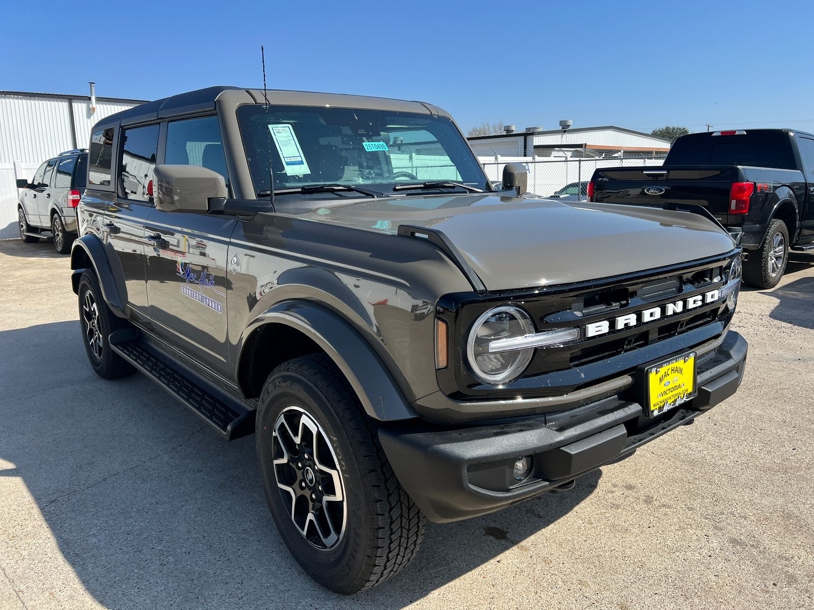 2025 Ford Bronco Outer Banks