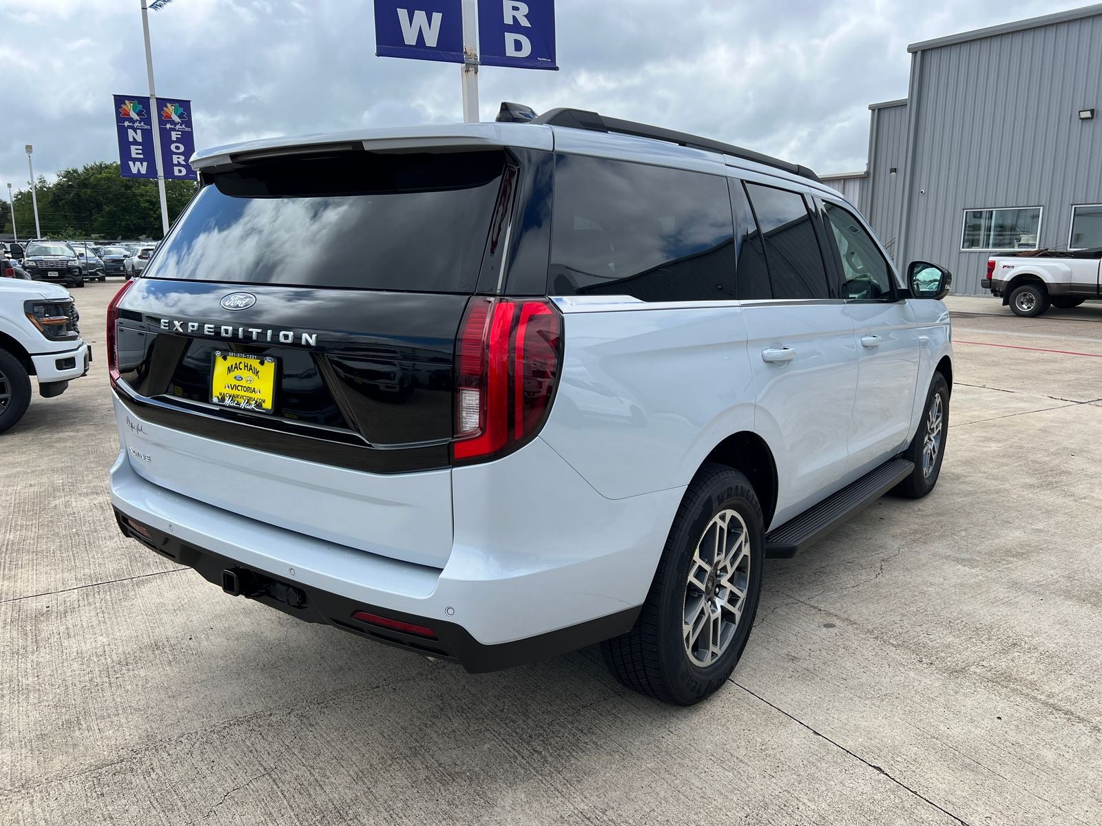 2026 Ford Expedition Active