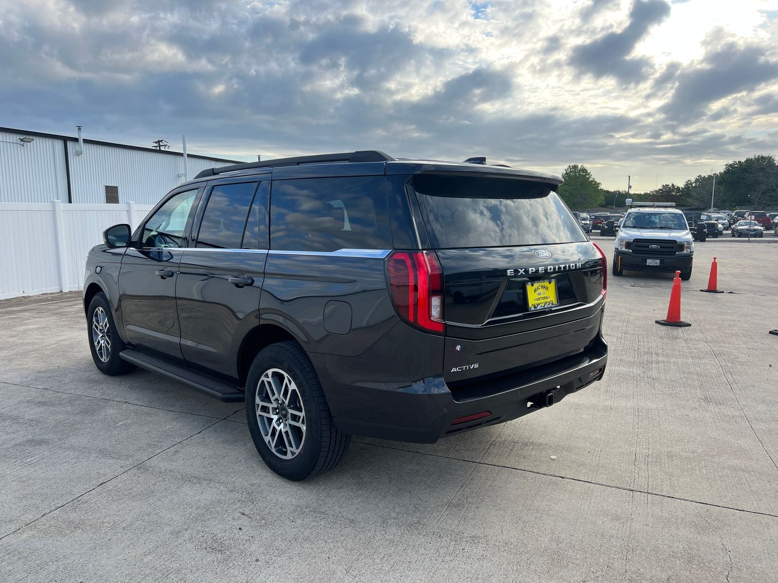 2025 Ford Expedition Active