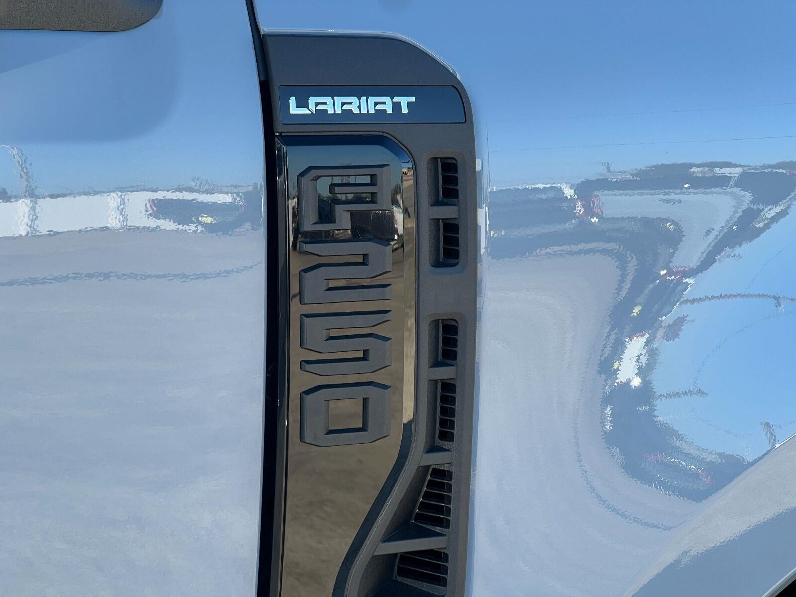 2027 Ford Super Duty F-250 Lariat