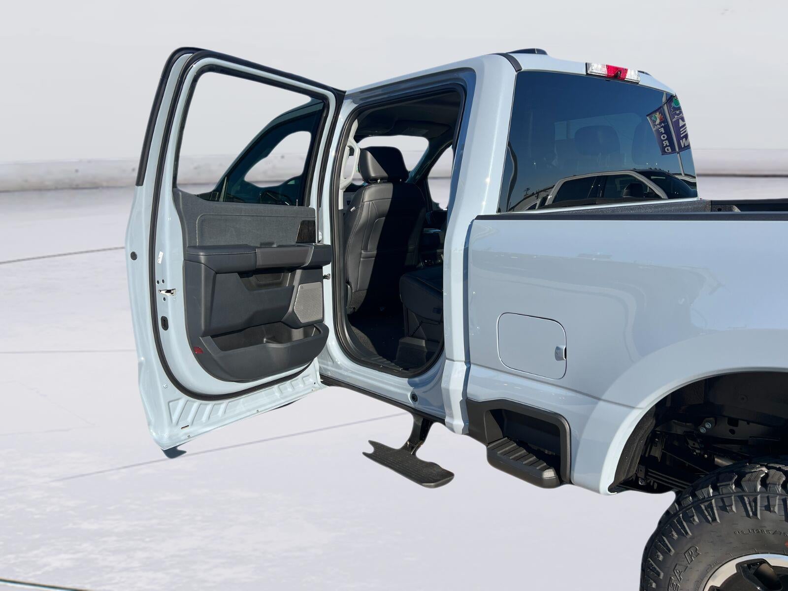 2027 Ford Super Duty F-250 Lariat