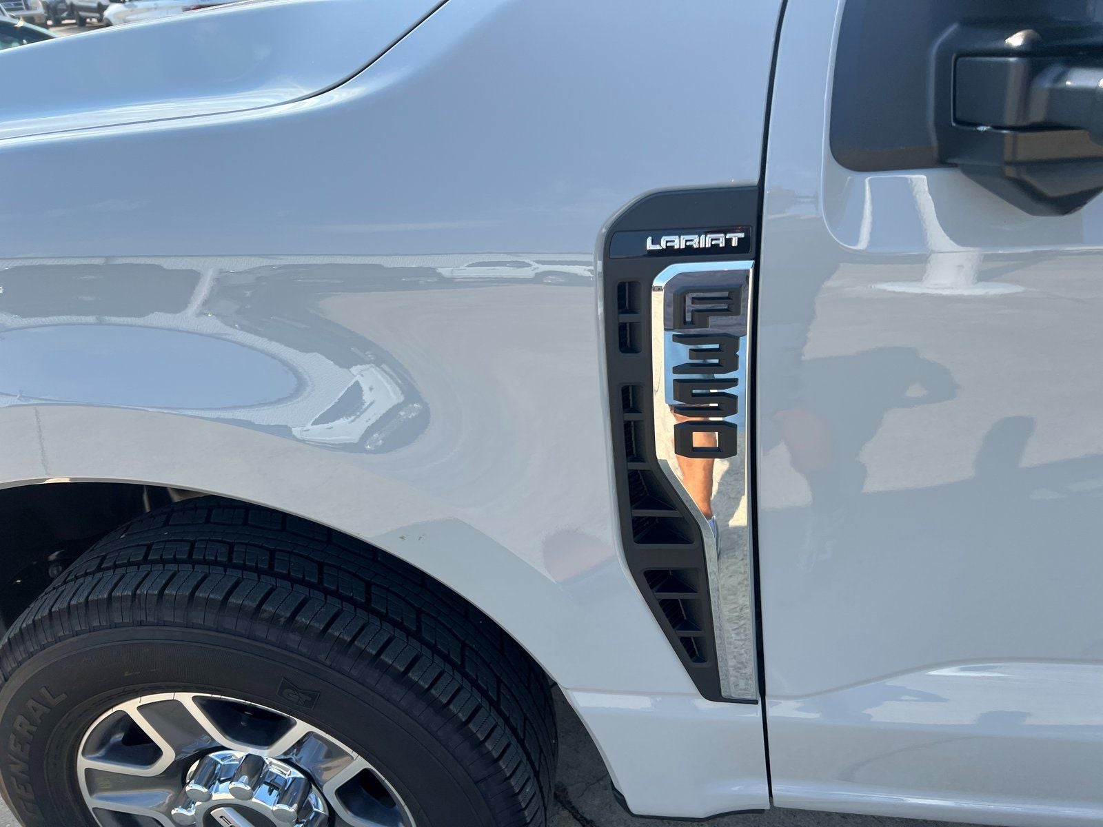 2026 Ford F-350SD Lariat